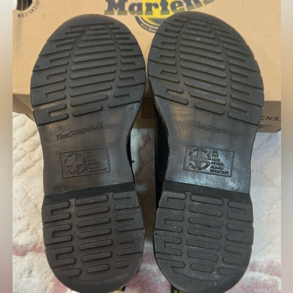 Dr. Martens Serena boot almost new - Picture 4 of 6